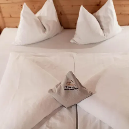 Almhotel Glieshof 3* Malles Venosta